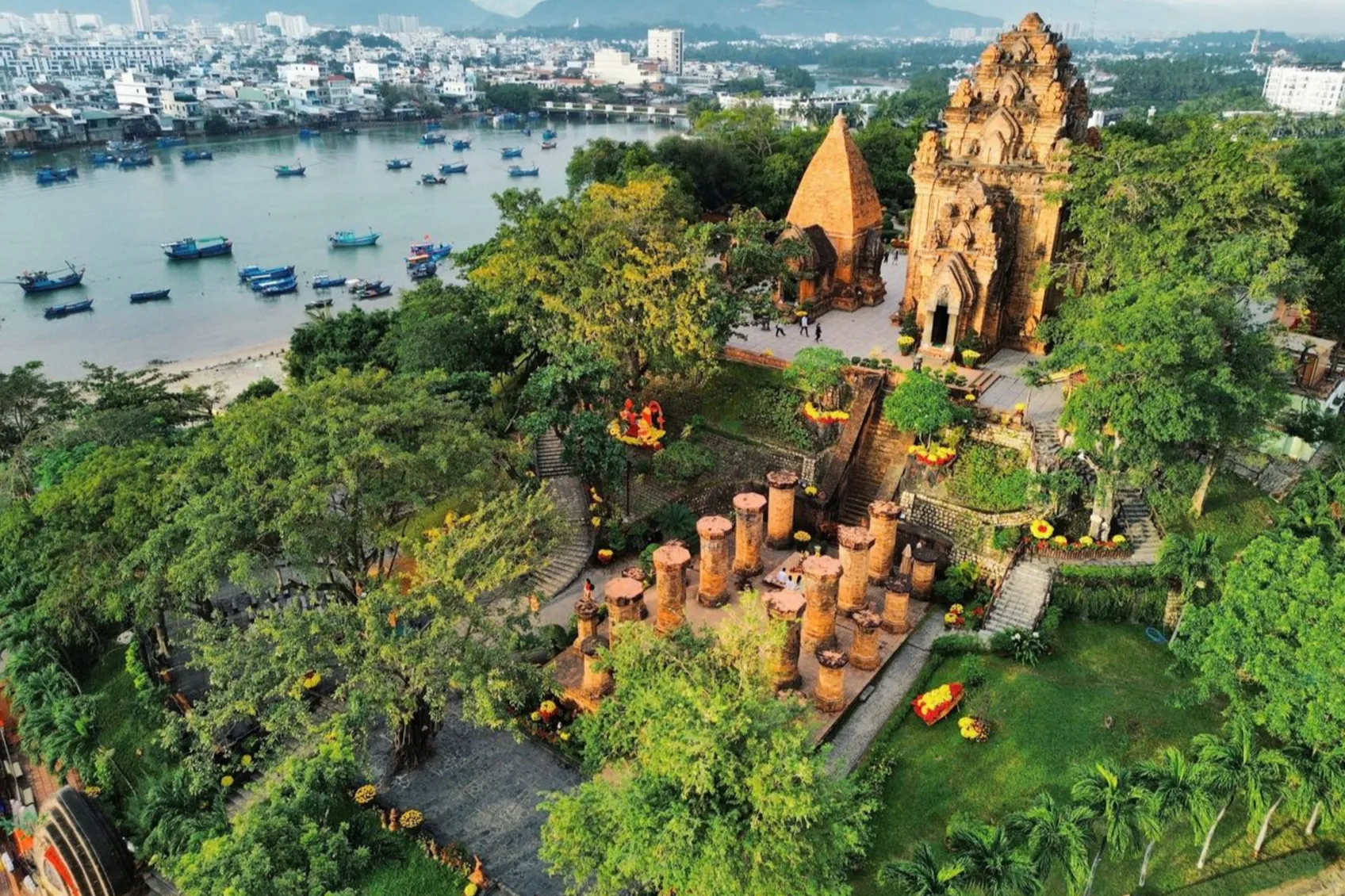 Tháp Bà Ponagar